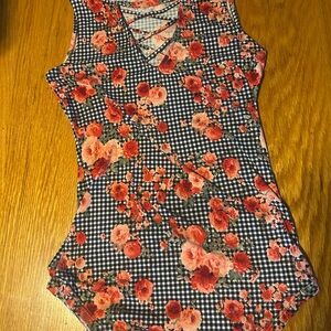 Almost Famous Sleeveless blouse